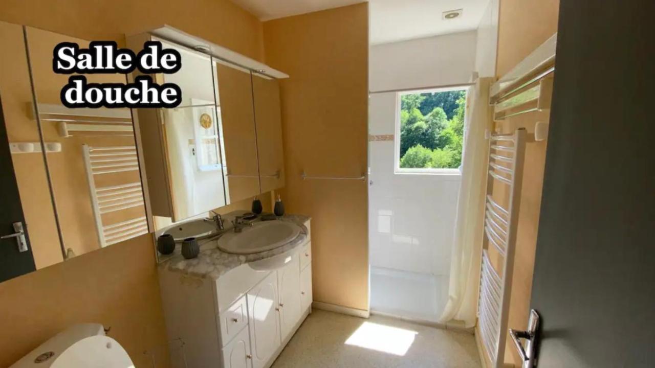 Appartement Aux Sources De La Chabanne Saint-Hilaire-les-Courbes Exterior foto